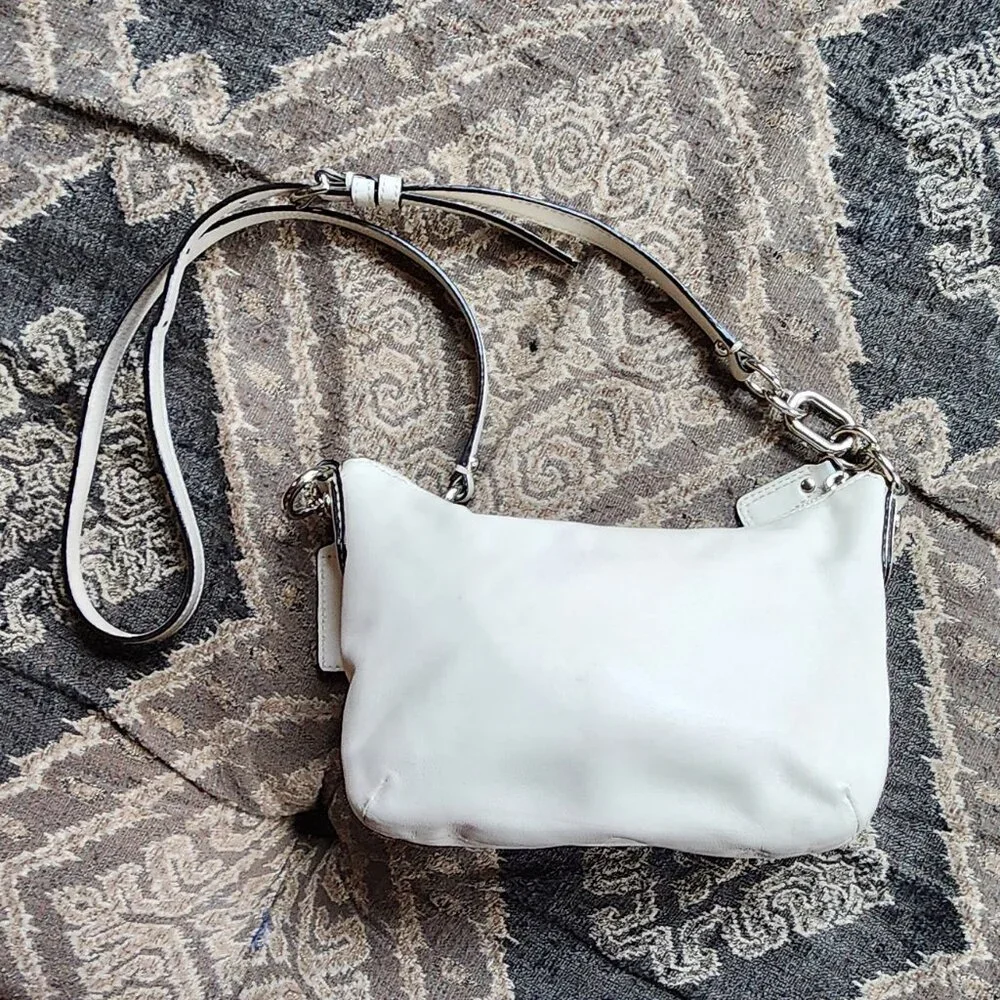 ✅️ Coach Elegant White Leather  Shoulder Bag *Very Rare - Picture 5 of 15
